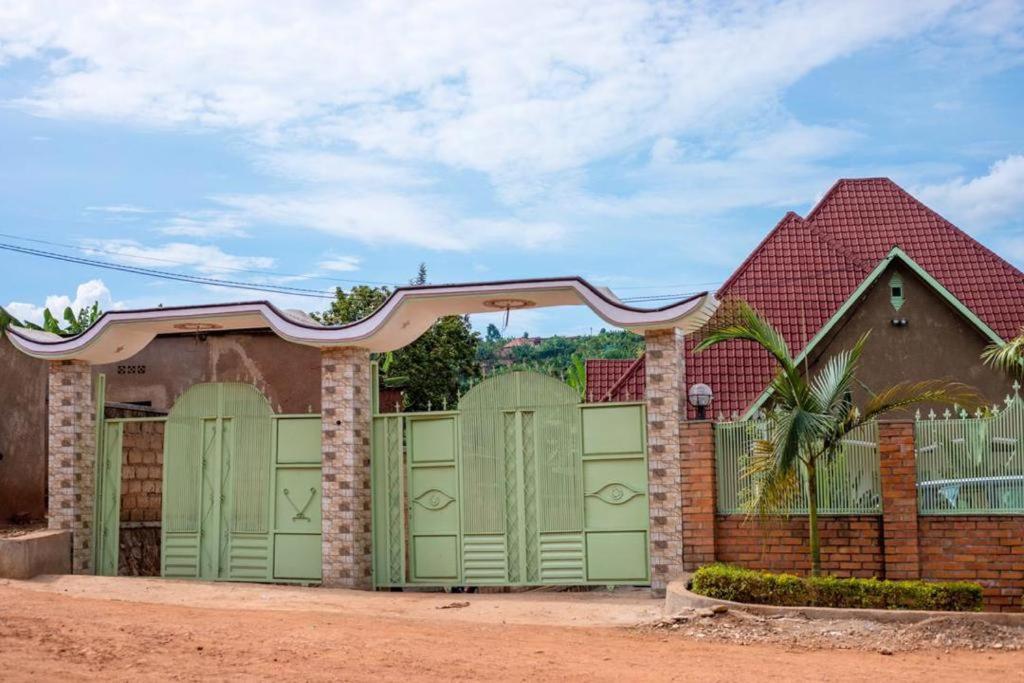 Autop Bg Guest House Kigali Esterno foto